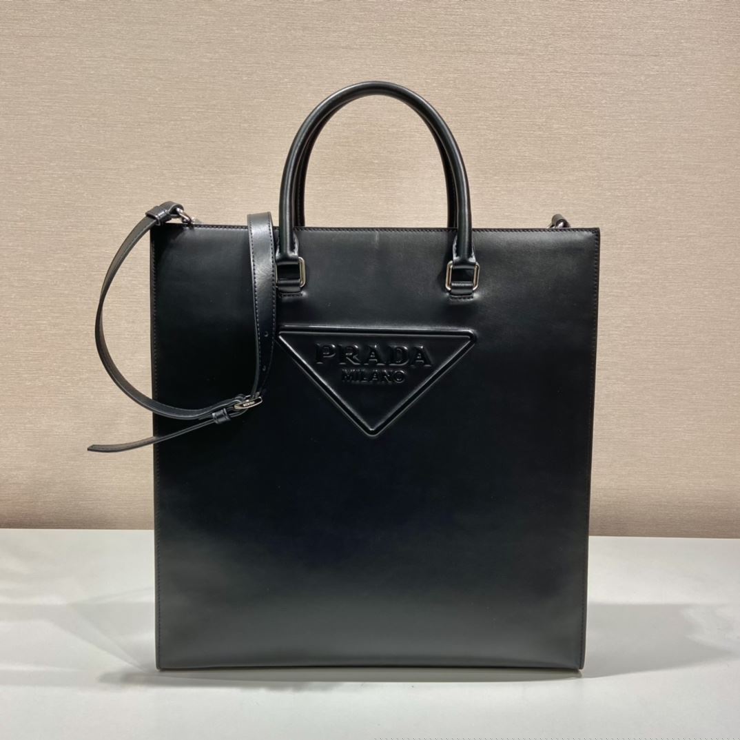 Pra*a top handle bags